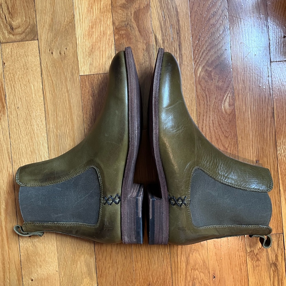 Frye Olive Green Leather Chukka Boots - Picture 2 of 13